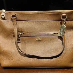 Like new Coach zippered handbag